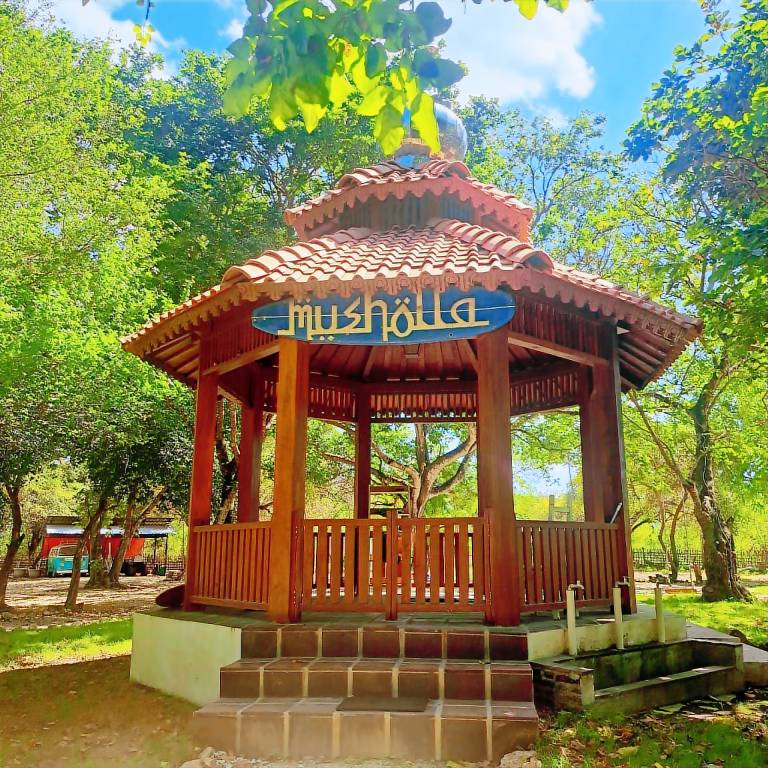 Pasir Putih Resort & Restaurant