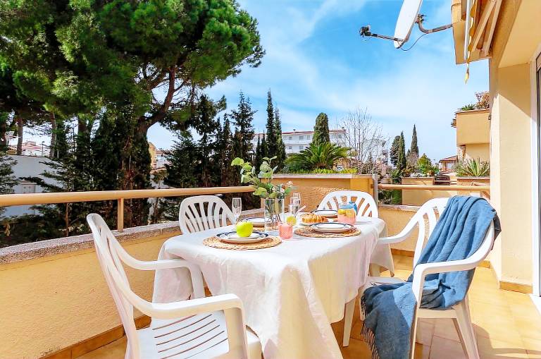 Wonderful rental apartment with pool, barbeque & garden | Close to the beach | Pets allowed — photo 5