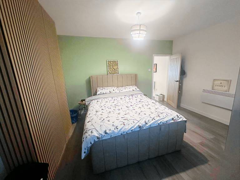 Green Lane 1-Bed Apartment - Sleeps 4 & Pets Ok — photo 2