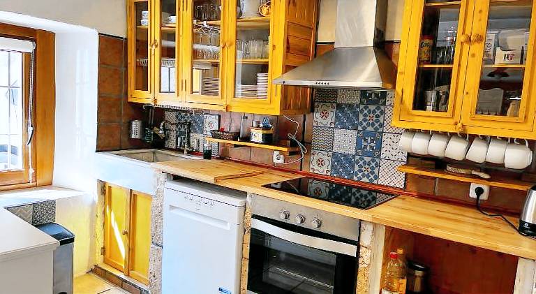 Fully equipped lovely house with terrace | Good for workation | Pets are welcome — photo 3