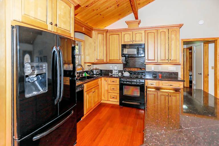 Shasta Mountain Cabin Retreat at Big Bear — photo 2
