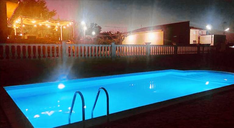 Pleasant vacation home with pool | Pets are welcome in Franca