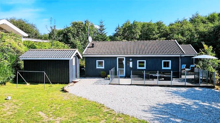 Vacation home with pool, hot tub & sauna in Ebeltoft