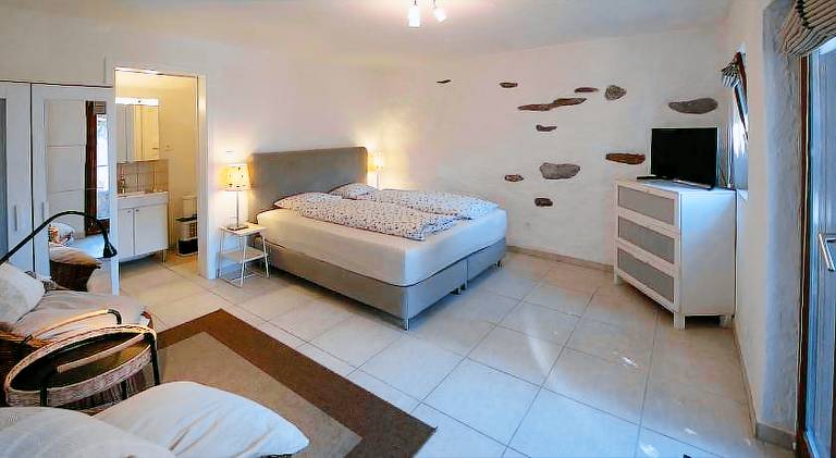 Rental apartment with 1 room for 2 persons in Brissago
