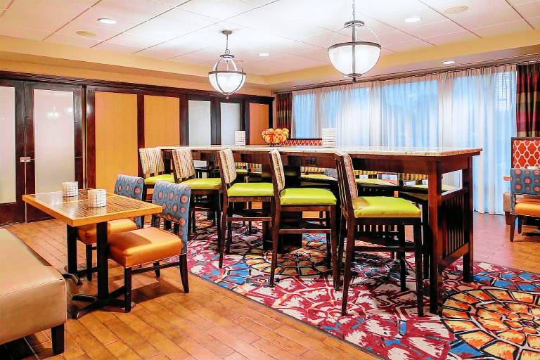 Hampton Inn Albuquerque-University/Midtown — photo 3