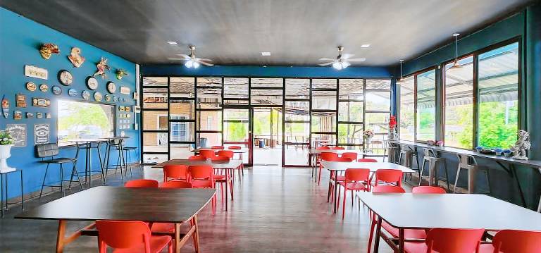 Route 323 Cafe & Resort — photo 2