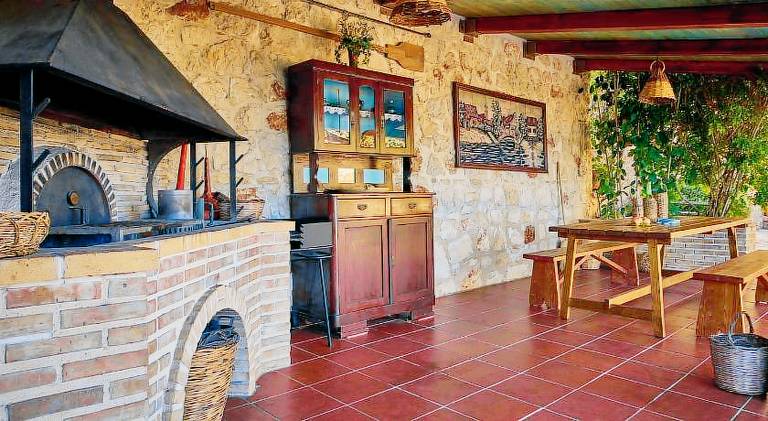 Villa with private pool, garden & terrace — photo 4