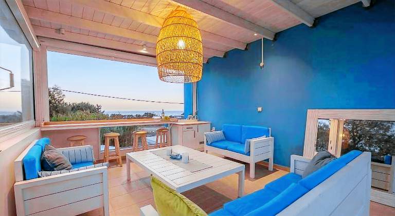 Fully equipped villa with private pool, BBQ & patio | Close to the beach | Perfect for remote work | Pets allowed — photo 2