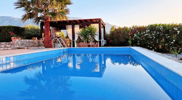 Fully equipped villa with jacuzzi, private pool & barbecue | Pets allowed in Apokoronas