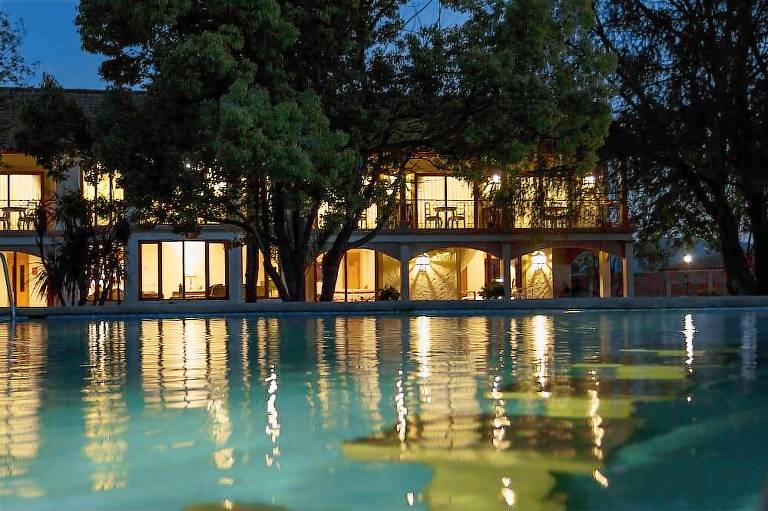 La Perla Hotel