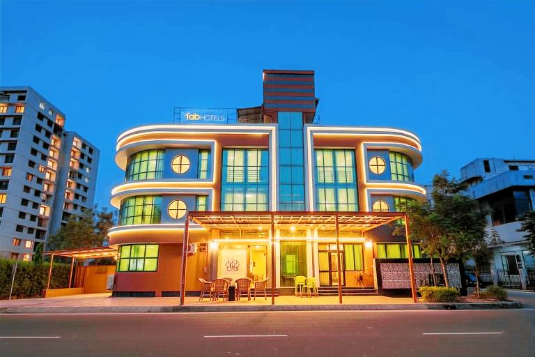 Fabhotel Siddharth Corporate