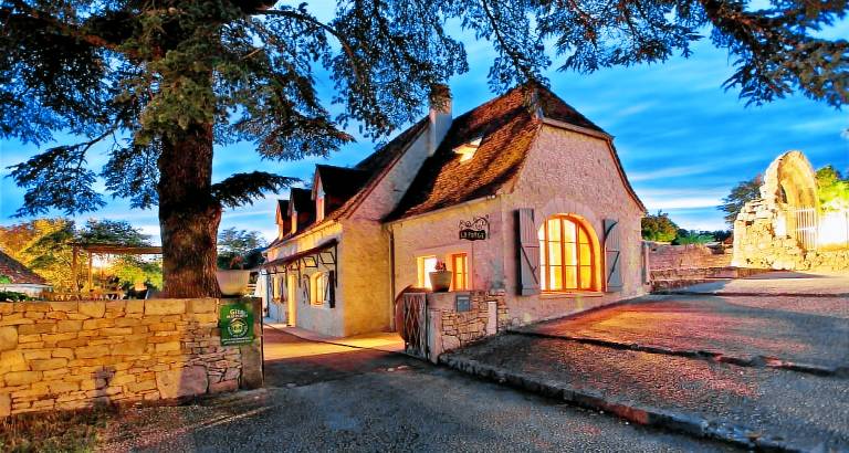 Charming gite with garden, private pool & terrace | Pet-friendly — photo 2