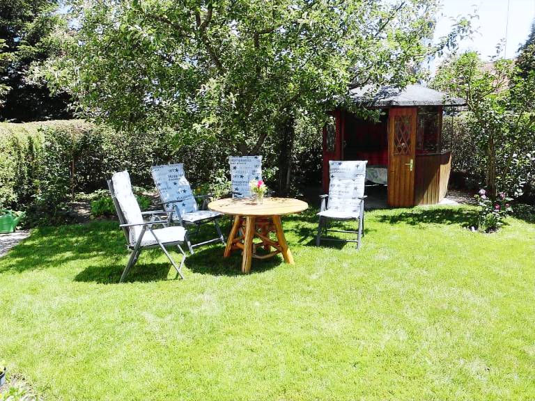 Ferienwohnung mit Garten im schönen Tannheim