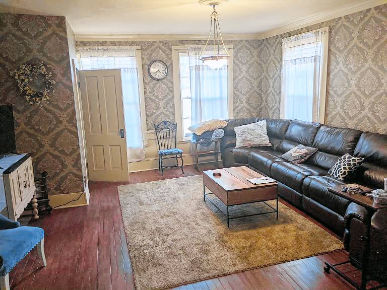 House Wellsville