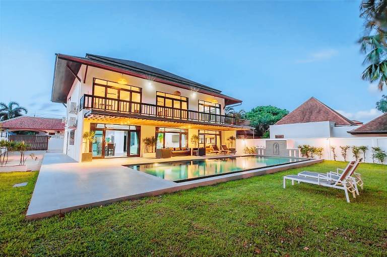 Villa  Rawai