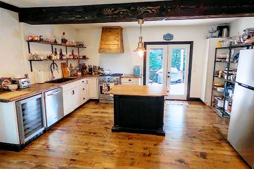House  Hurleyville