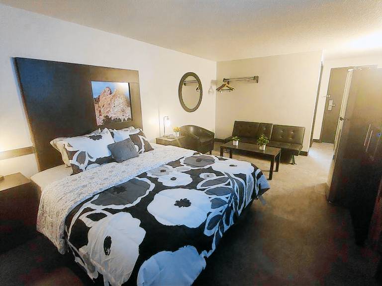 The Suite Inn — photo 4