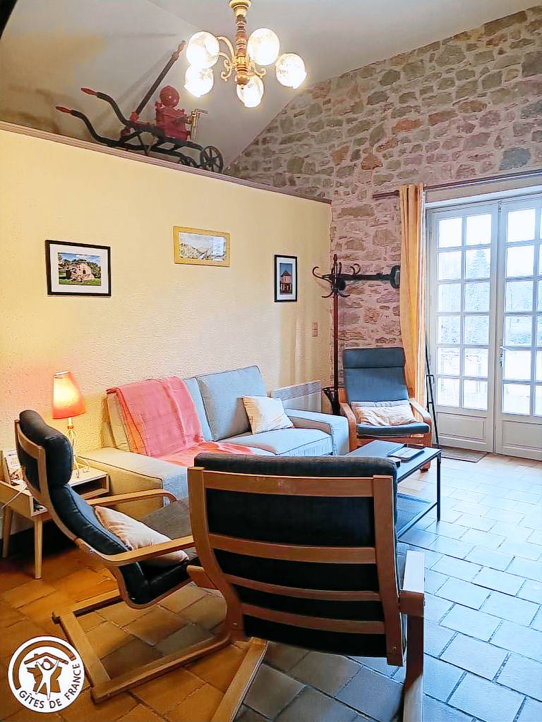 Gite with barbecue, garden & terrace — photo 4