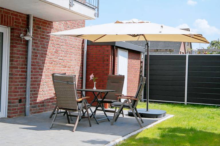Family-friendly nice apartment with patio & yard | Garden view | Next to the beach | Pets are welcome — photo 5