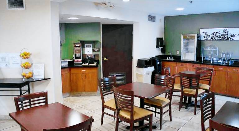 Sky Harbor Airport Inn — photo 4
