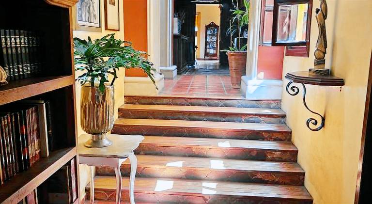 Hotel Art Gallery Casona de los Milagros in Colima