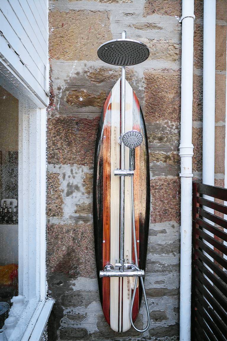 Vacation home with grill & yard — photo 5