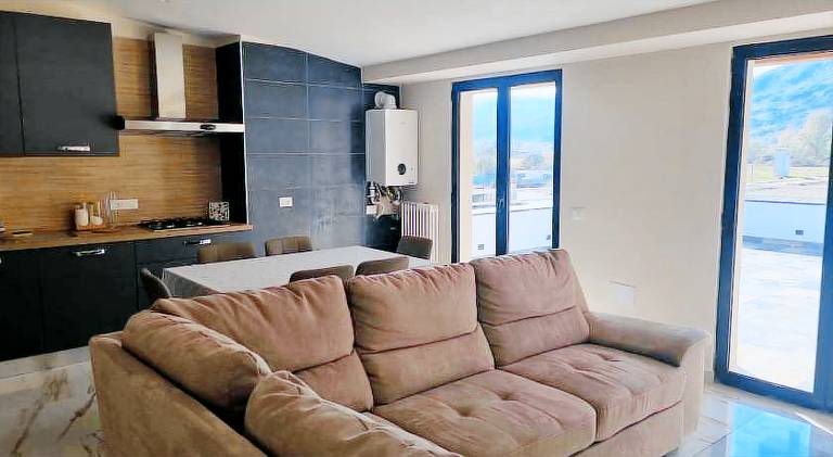 Holiday apartment with jacuzzi in L'Aquila