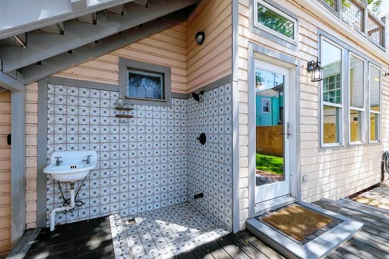 Sells House — photo 3