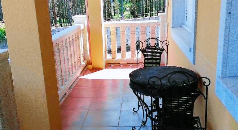 Serviced apartment with barbecue, terrace & yard — photo 3