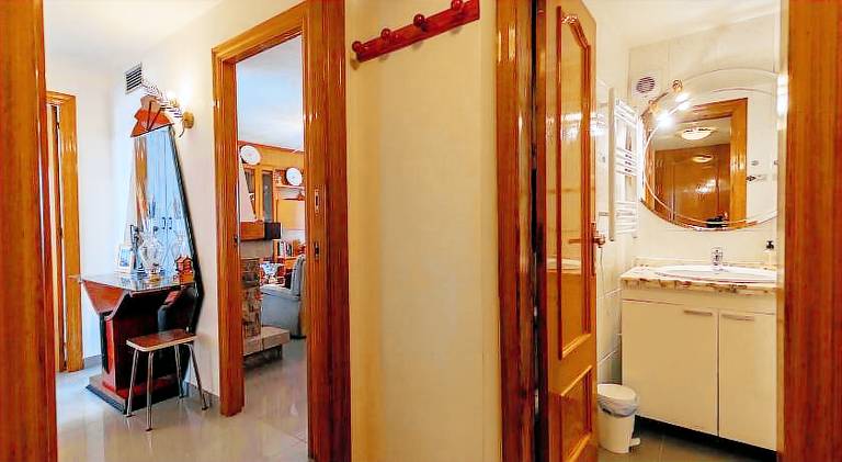 Rental apartment with pool & patio — photo 4