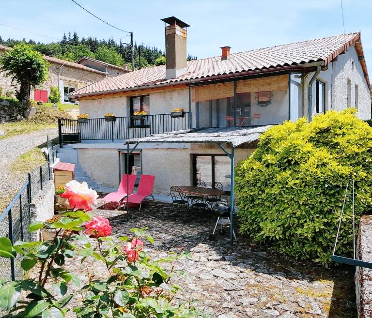Gite with terrace | Pets allowed — photo 3