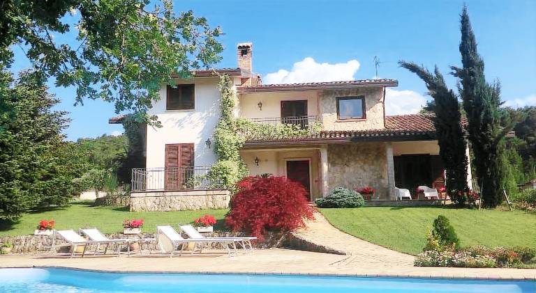 Villa with pool in Pescara