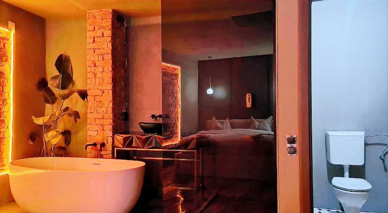 Holiday apartment with patio, garden & jacuzzi — photo 2