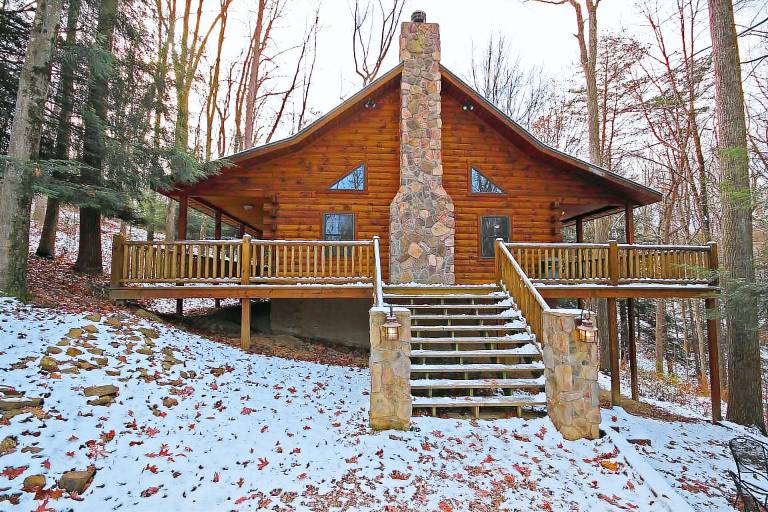 Hocking Hills Cabin Rentals from 123 HomeToGo