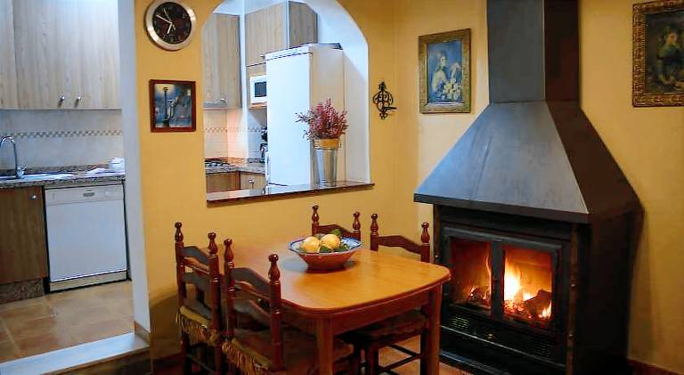 House with terrace — photo 3