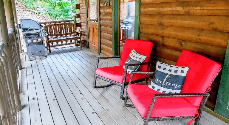 Vacation home with hot tub — photo 5