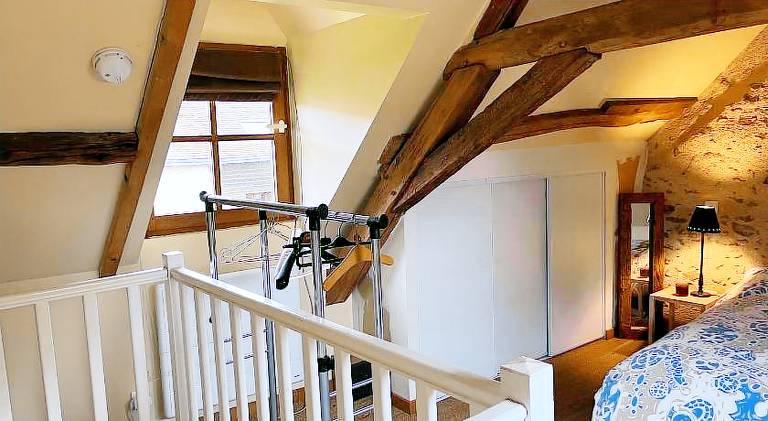 La fouasserie 1 grand lit parental et 1 clic clac 140 1 a 4 personnes — photo 5