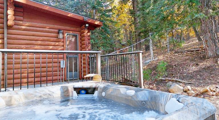 Spacious house with BBQ & hot tub | Pets allowed — photo 4