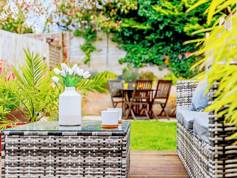 Cottage with BBQ & garden | Pets are welcome in Paignton