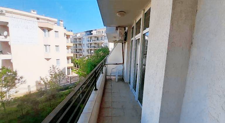 Holiday apartment with patio & private pool | Perfect for remote work — photo 5