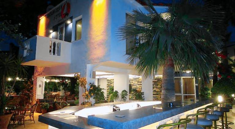 Catamaran Hotel — photo 3