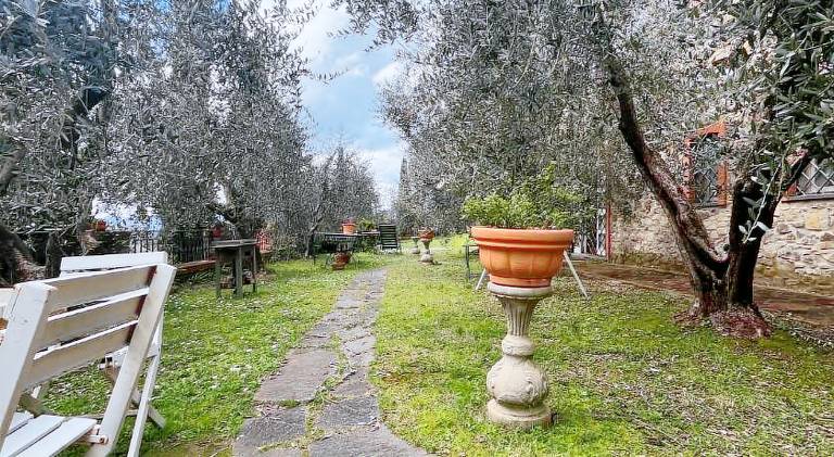 Chianti Villa with Private Park, 2 Apartments & Panoramic Views in Poggibonsi