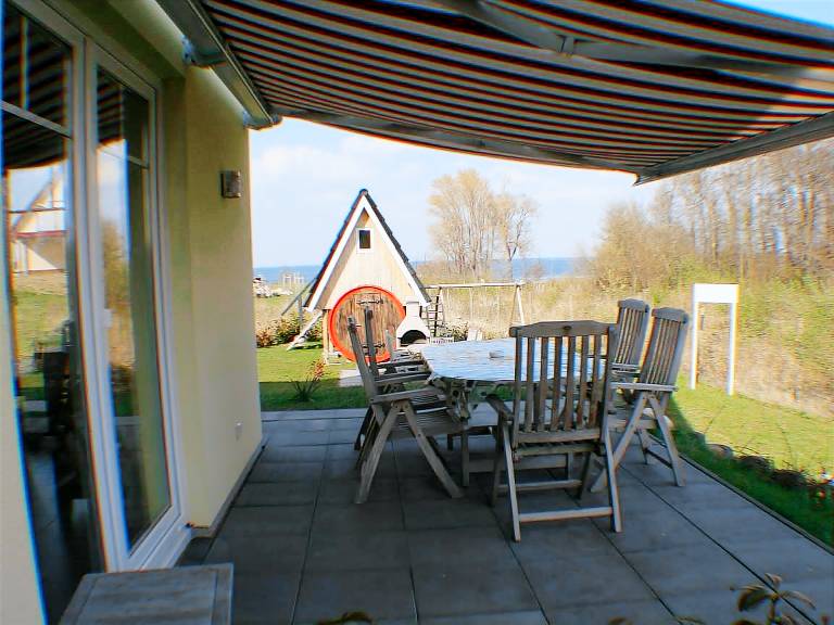 Holiday apartment with 2 rooms for 5 persons — photo 2