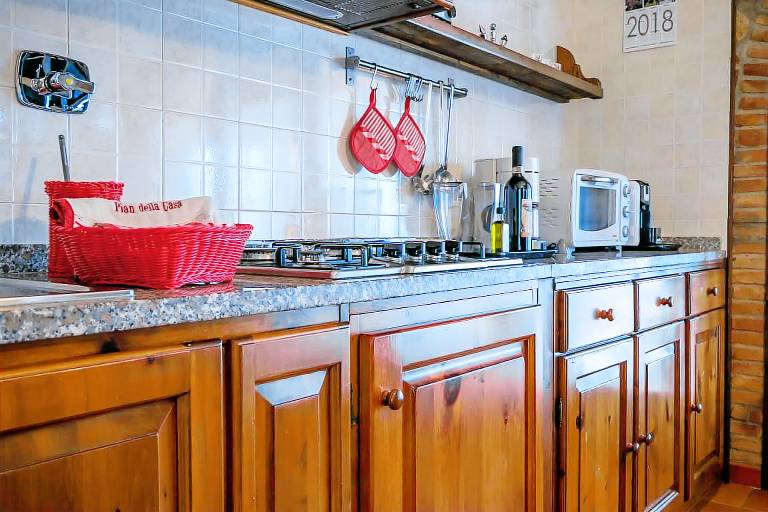 Big vacation home with BBQ, patio & pool | Pet-friendly — photo 3