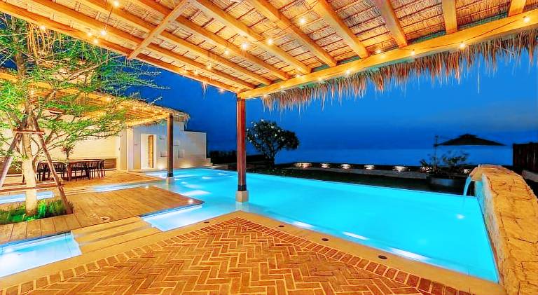 Ultra Luxury Beachfront 5 Bedrooms Pool Villa — photo 4