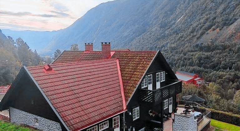 Villa with 6 rooms for 12 persons in Tinn