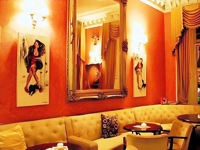 Ritz Hotel — photo 2