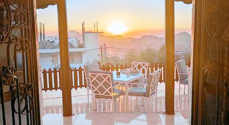 Eighth Wonders Hotel — photo 4
