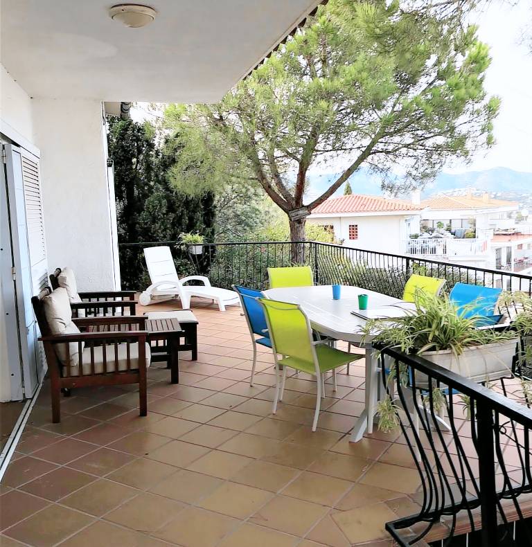 Family-friendly wonderful apartment with yard & terrace | Sea view | Close to the beach | Pet-friendly — photo 4