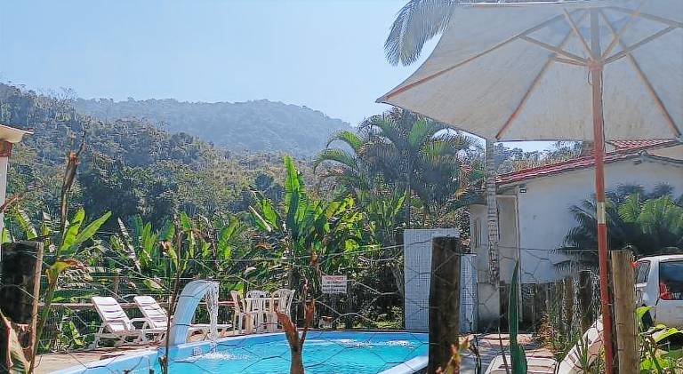 Chalet with pool — photo 3